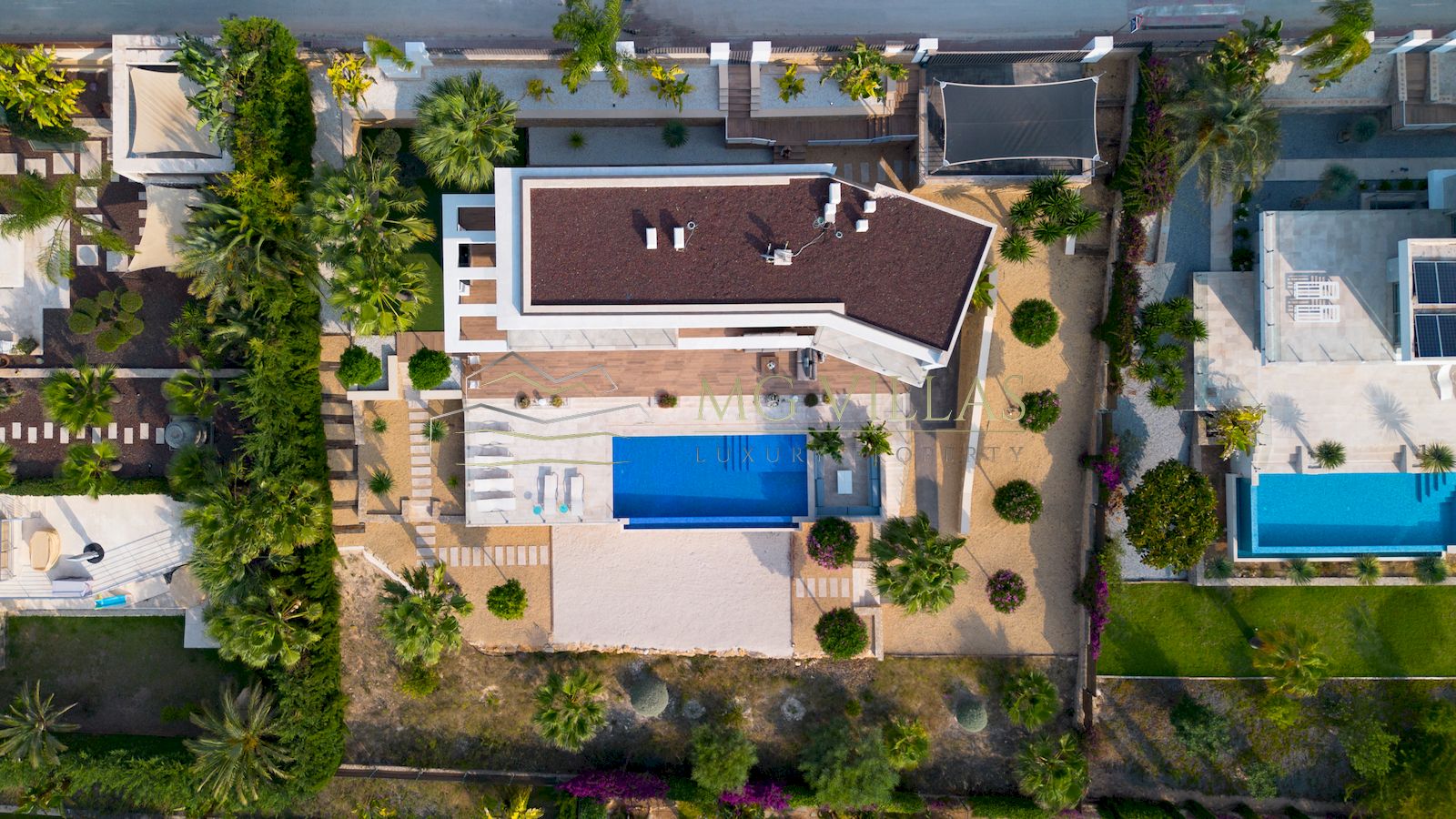 Villa moderne à vendre avec vue sur la mer à Javea