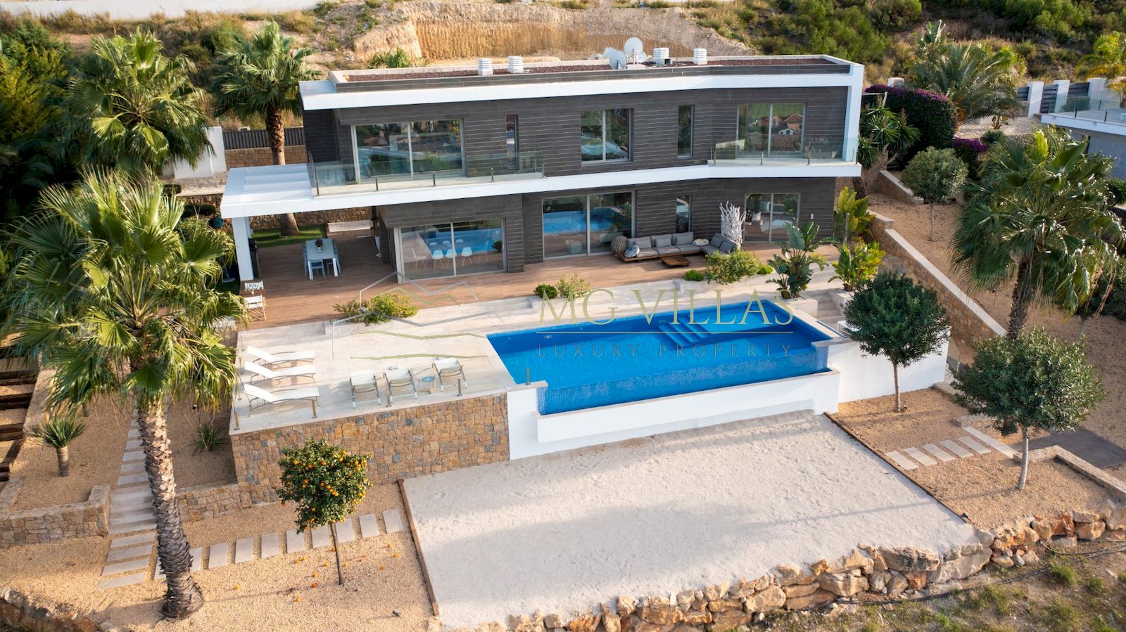 Villa moderne à vendre avec vue sur la mer à Javea
